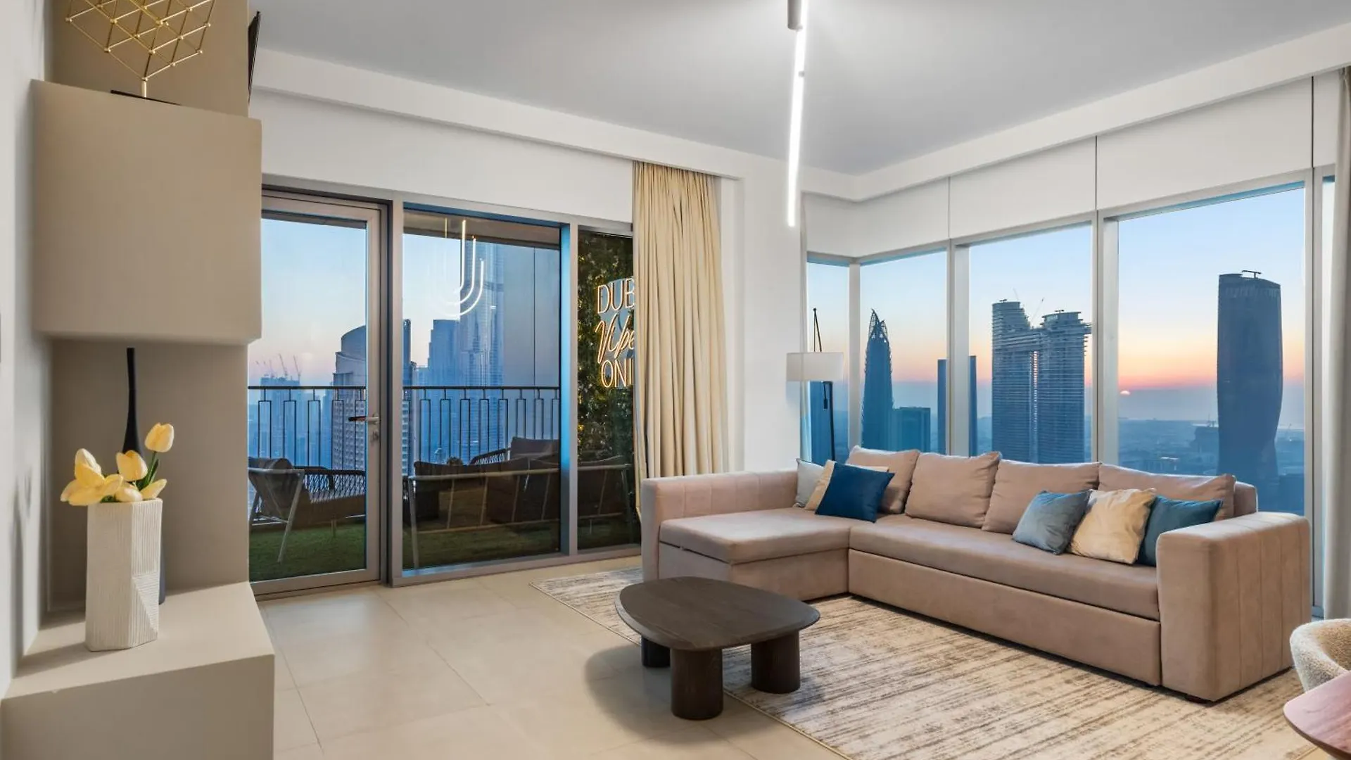 Deluxe 4Br With Patio - Burj Khalifa And Fountains View Apartment Dubai